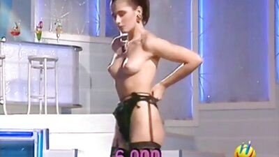 Foxy blonde сурахын оронд халуун сексийг илүүд үздэг